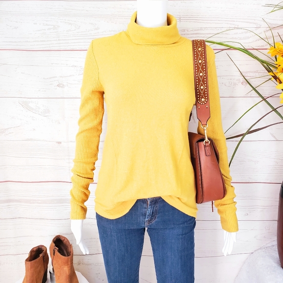 Anthropologie Sweaters - Anthropologie Saturday Sunday super soft sweater